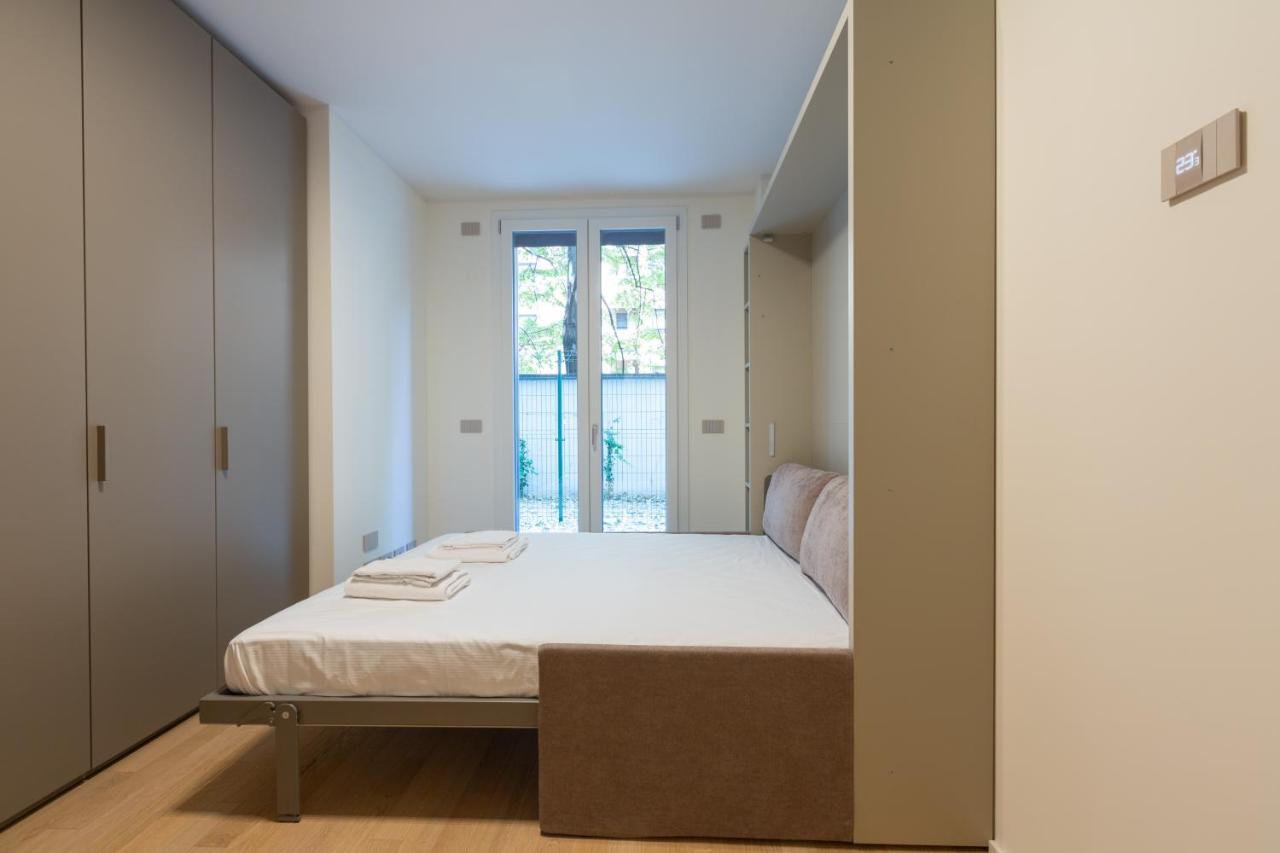 Ferienwohnung Cozy Flat With Parking Mailand Exterior foto
