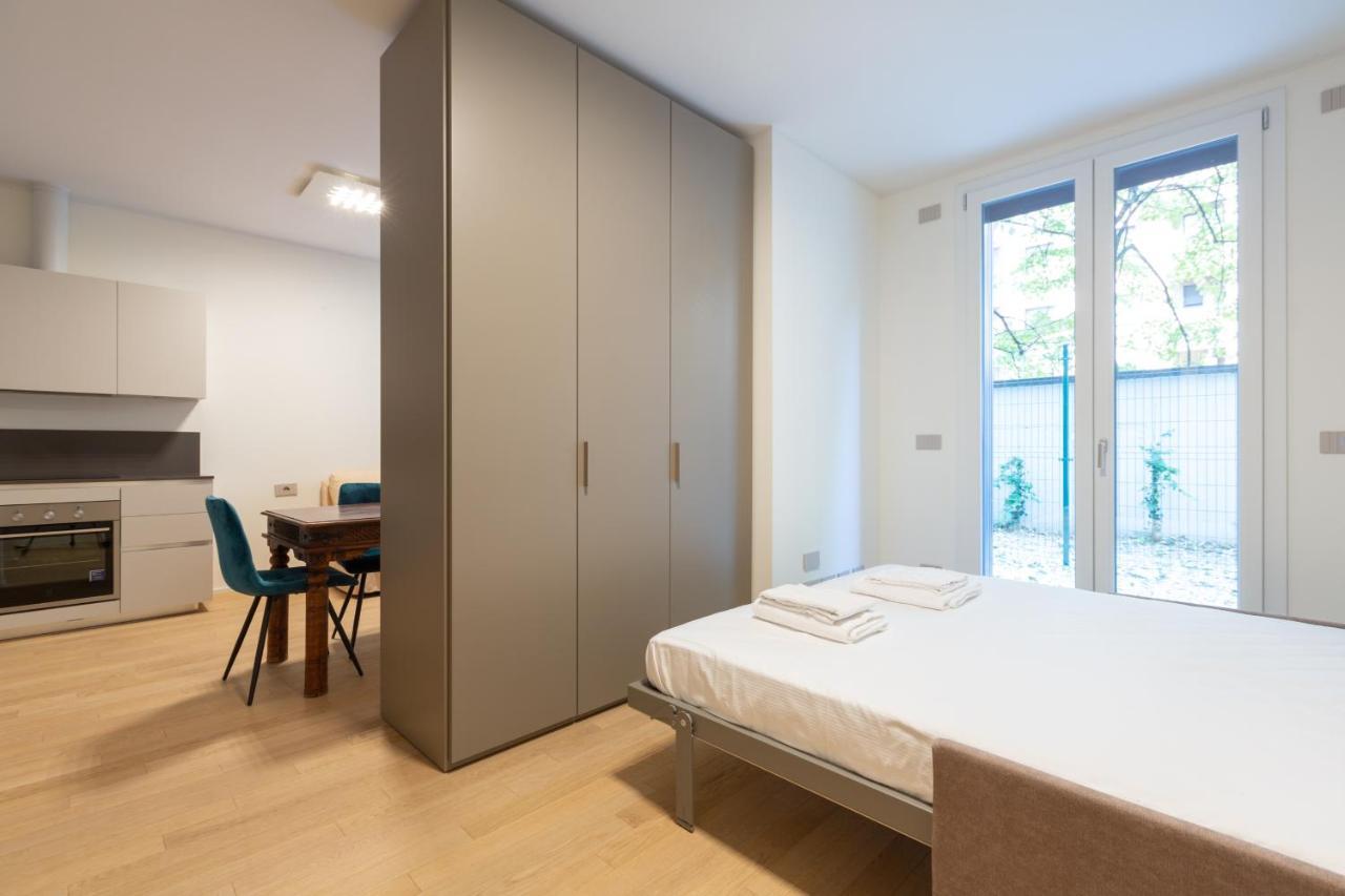 Ferienwohnung Cozy Flat With Parking Mailand Exterior foto